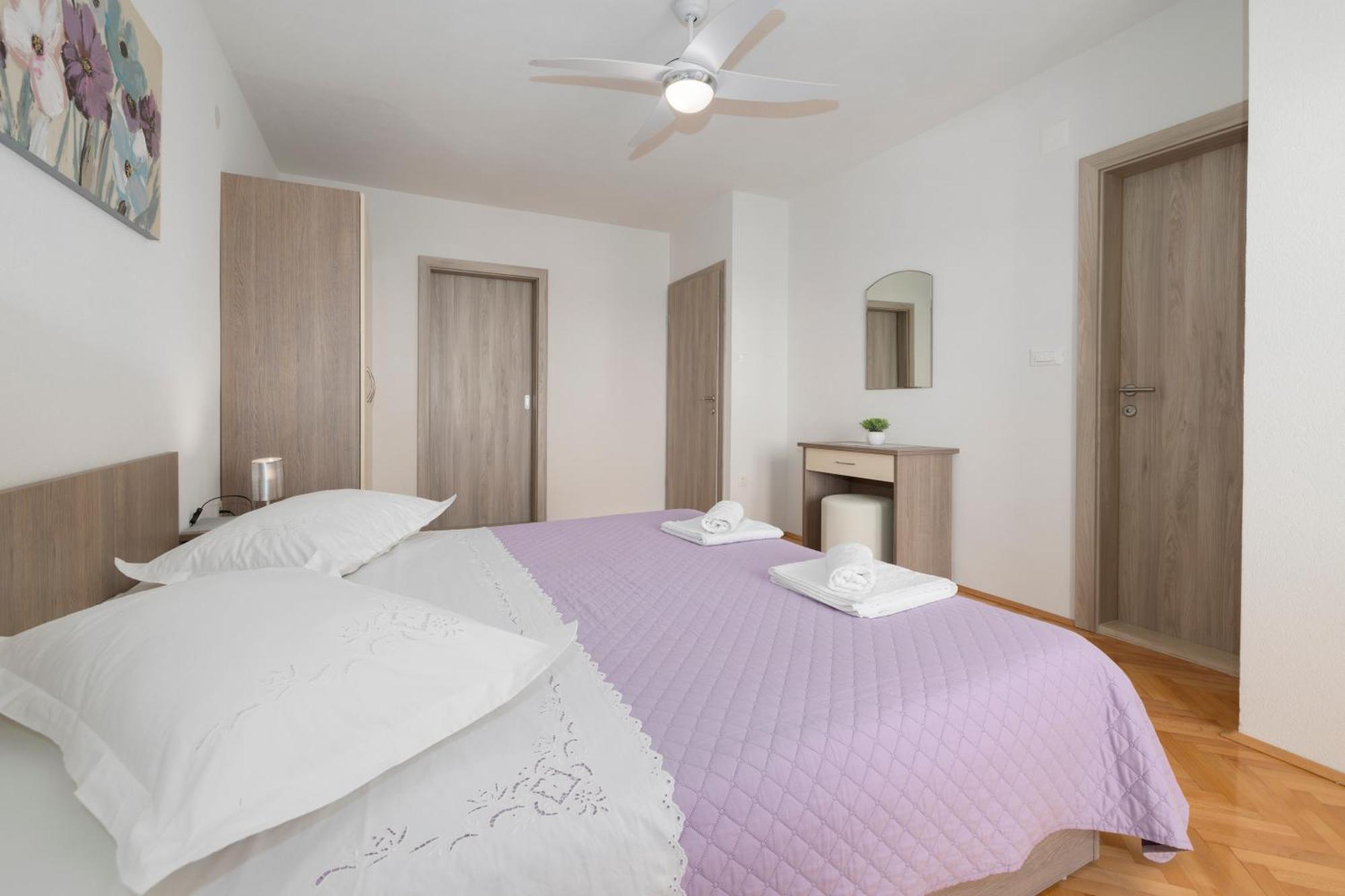 Apartmani Marta Tučepi Exteriör bild
