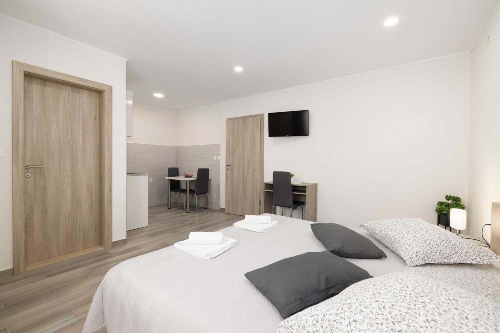 Apartmani Marta Tučepi Exteriör bild