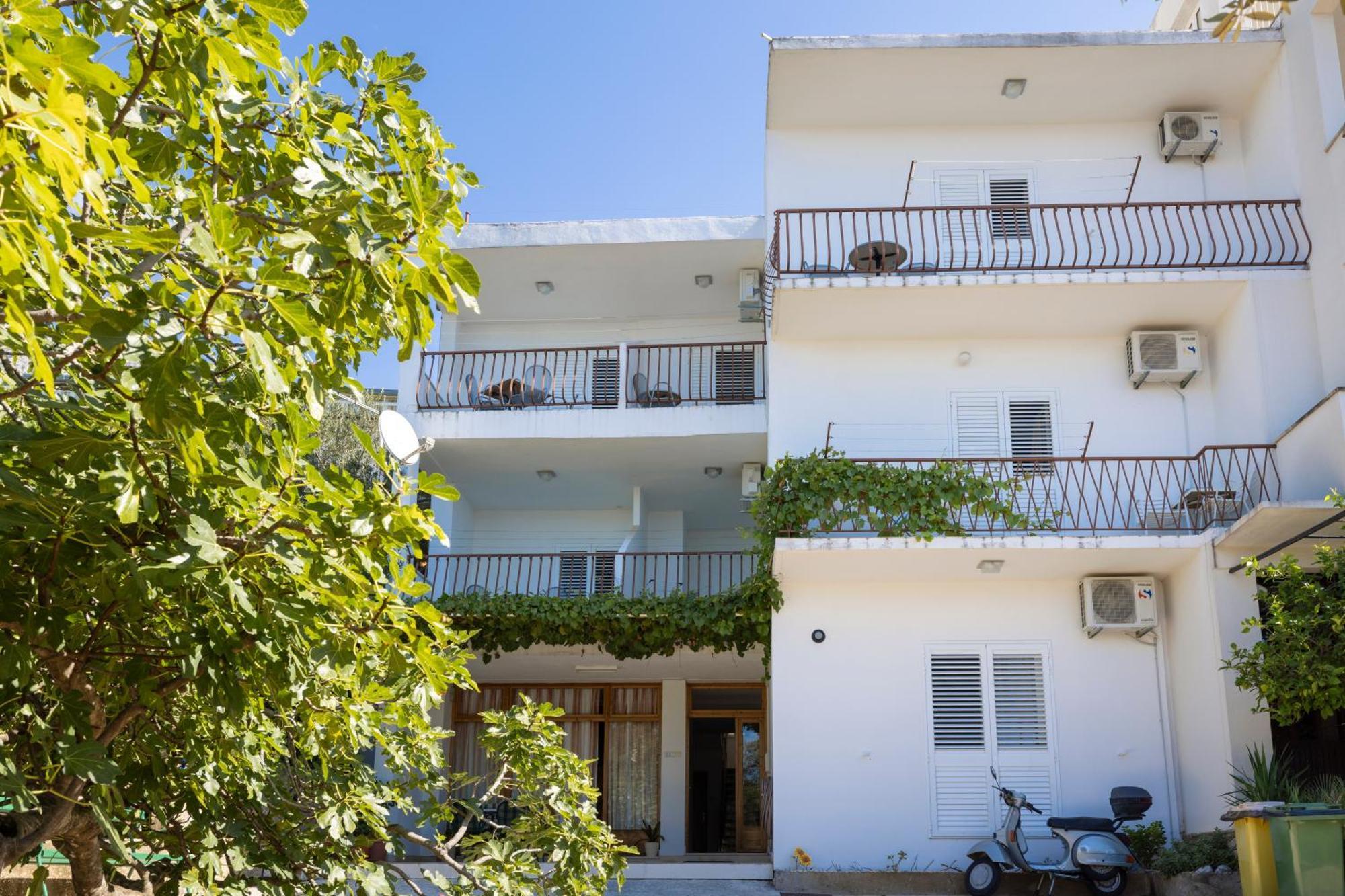 Apartmani Marta Tučepi Exteriör bild