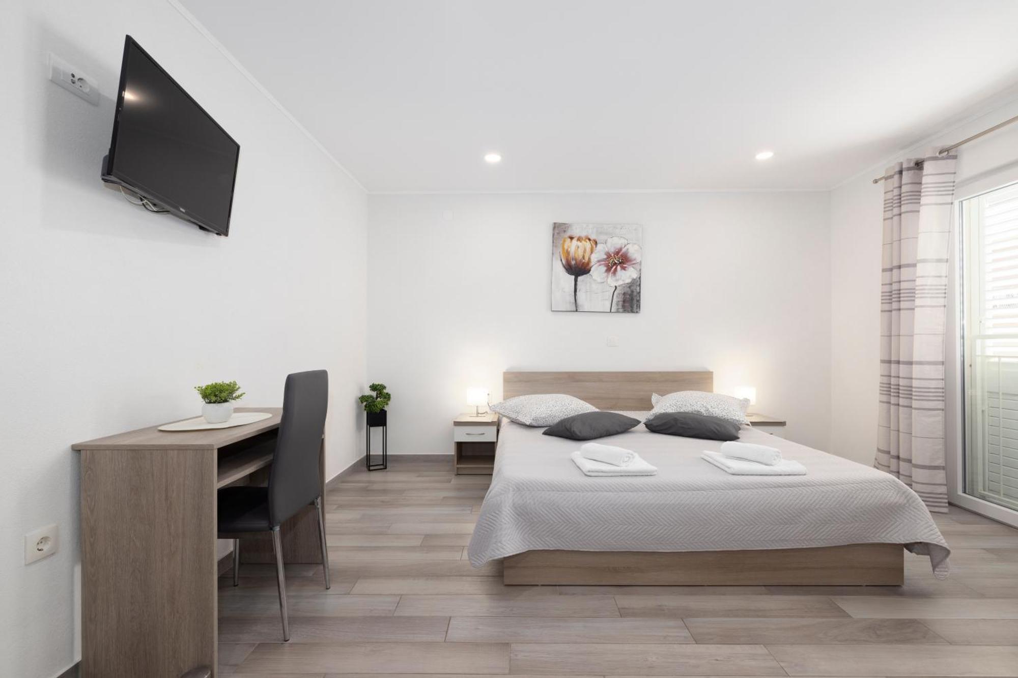 Apartmani Marta Tučepi Exteriör bild