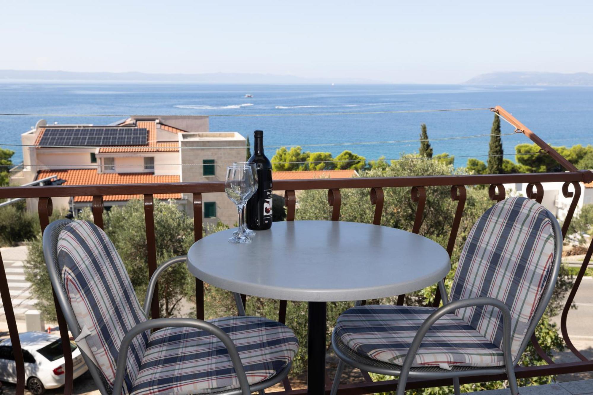 Apartmani Marta Tučepi Exteriör bild