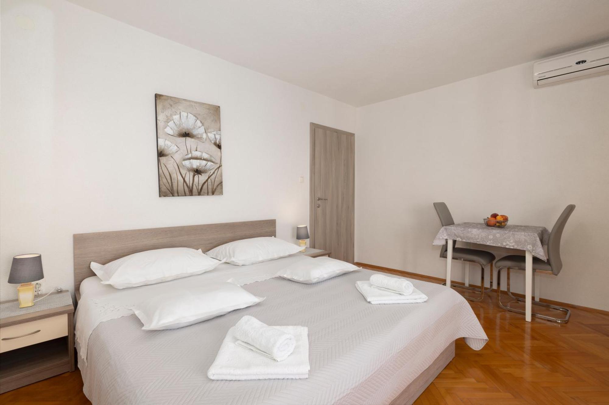 Apartmani Marta Tučepi Exteriör bild