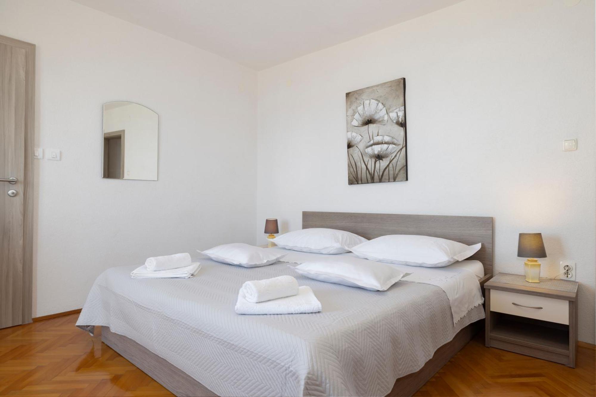Apartmani Marta Tučepi Exteriör bild