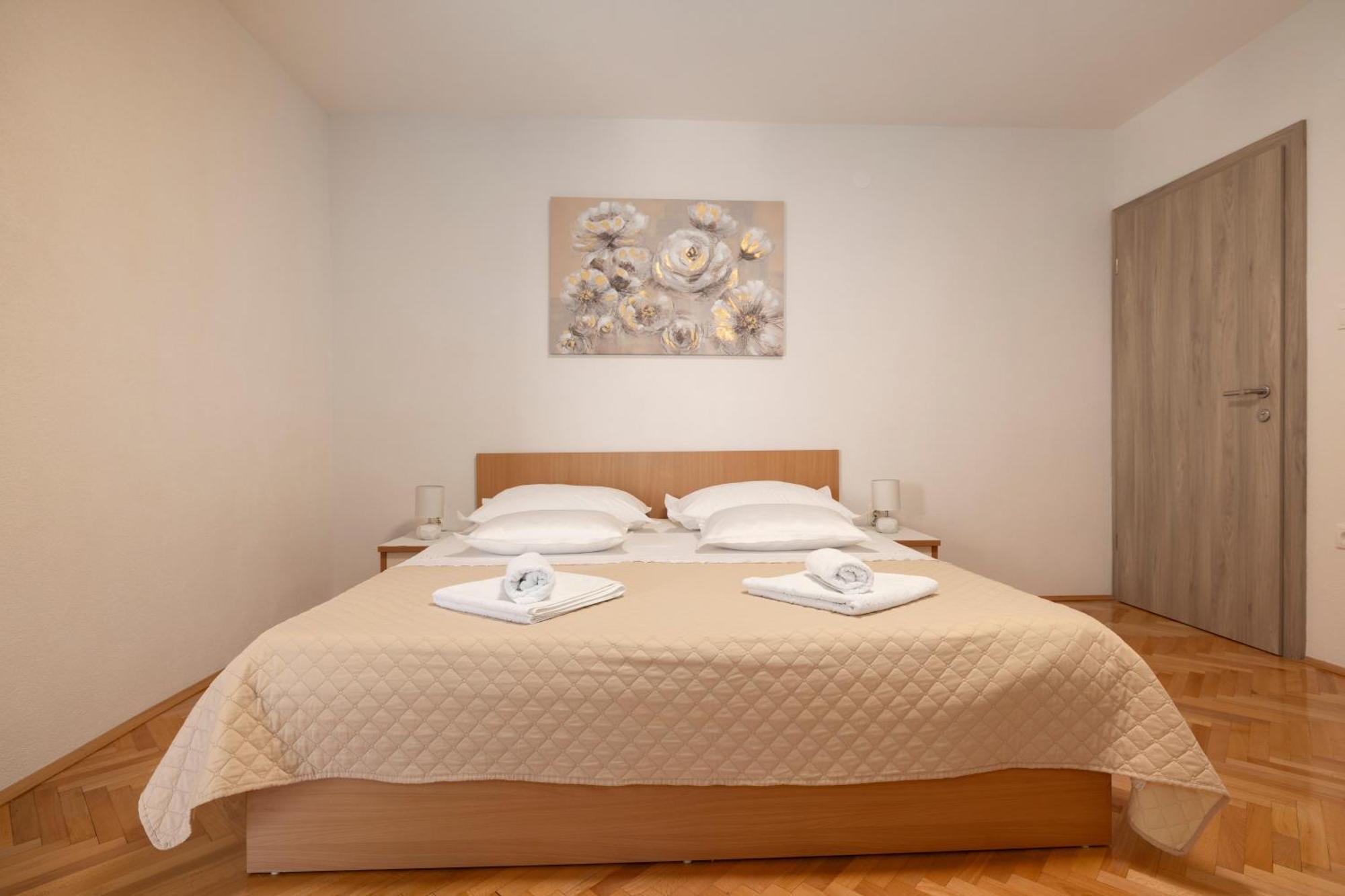 Apartmani Marta Tučepi Exteriör bild