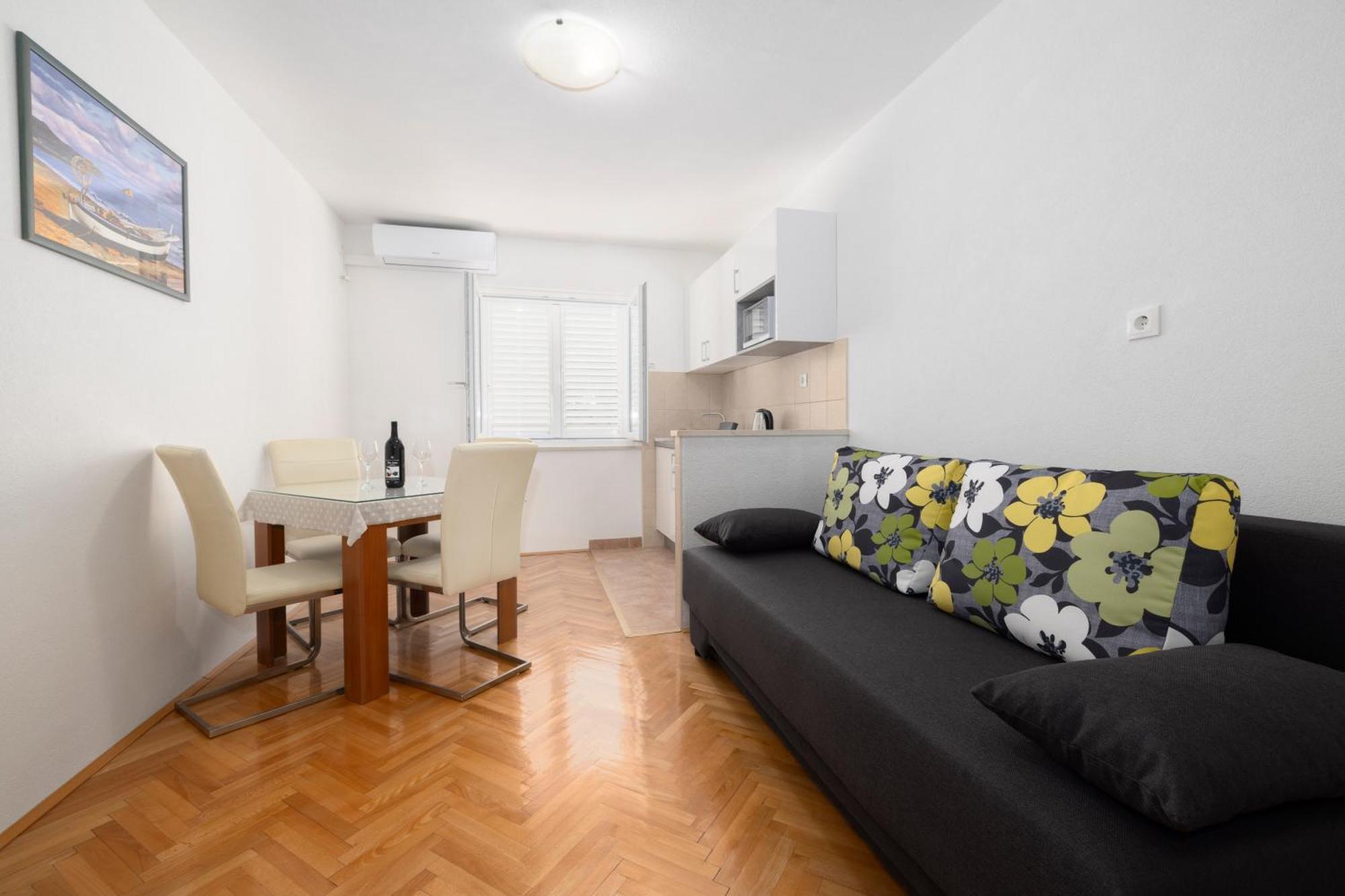 Apartmani Marta Tučepi Exteriör bild