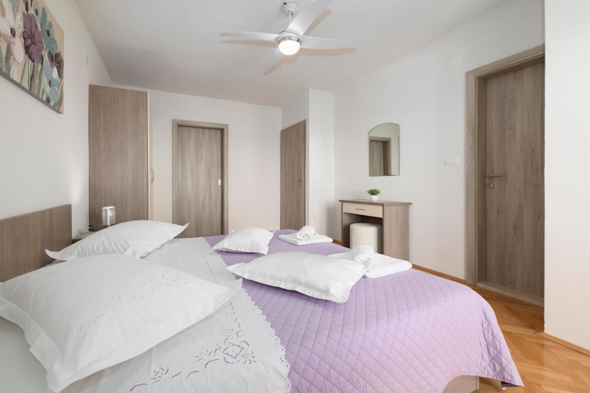 Apartmani Marta Tučepi Exteriör bild