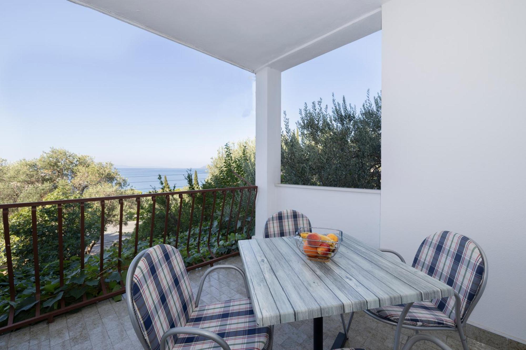 Apartmani Marta Tučepi Exteriör bild