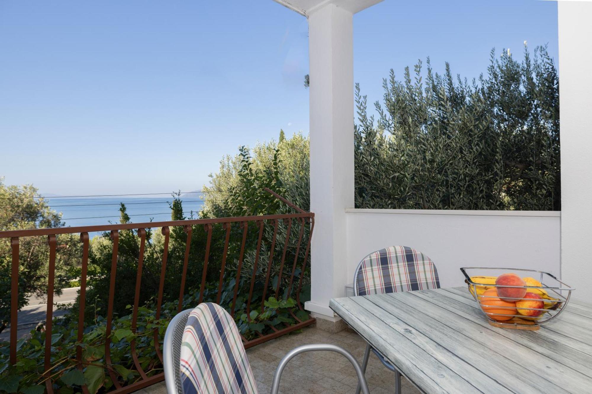 Apartmani Marta Tučepi Exteriör bild