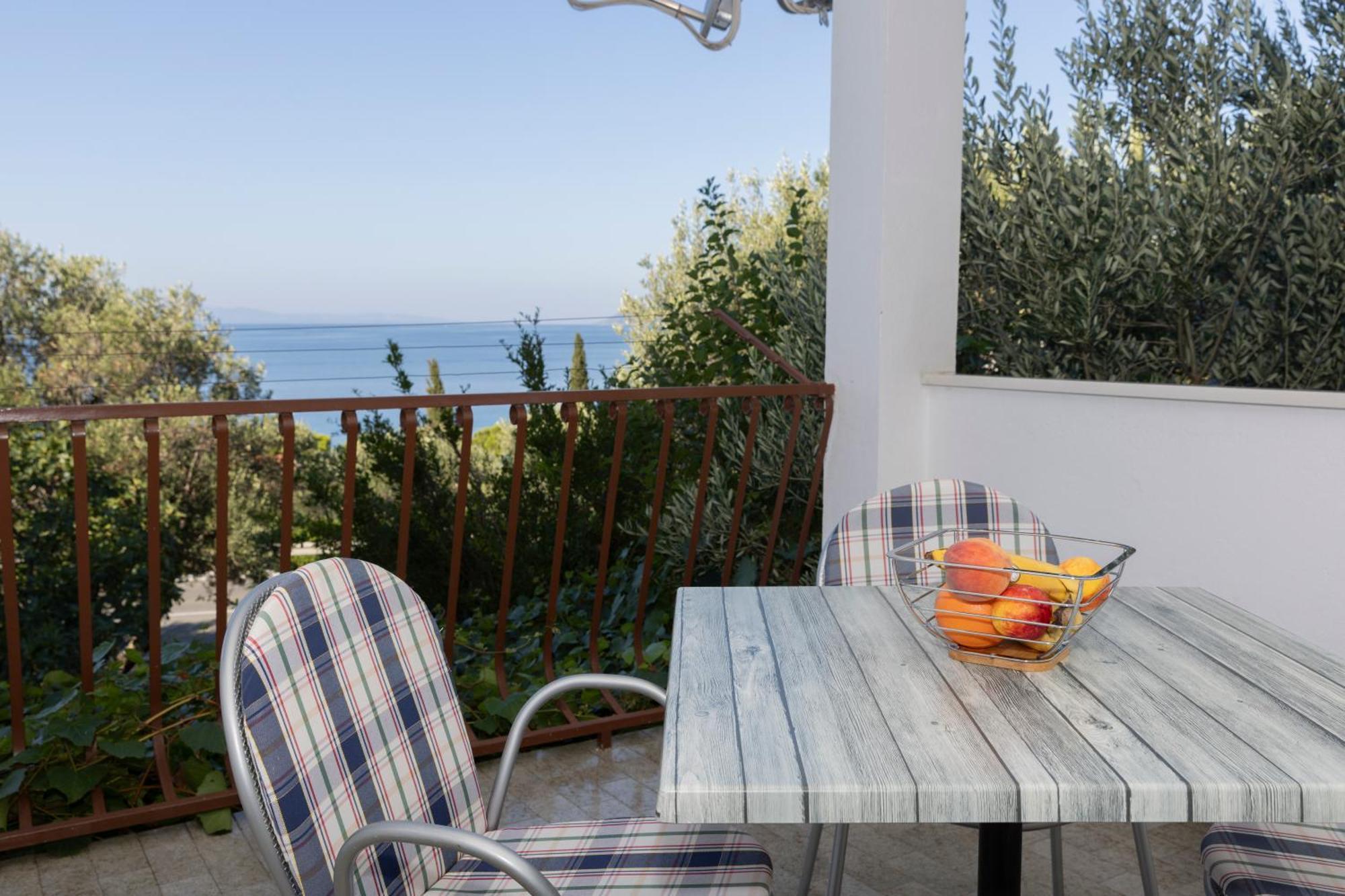Apartmani Marta Tučepi Exteriör bild