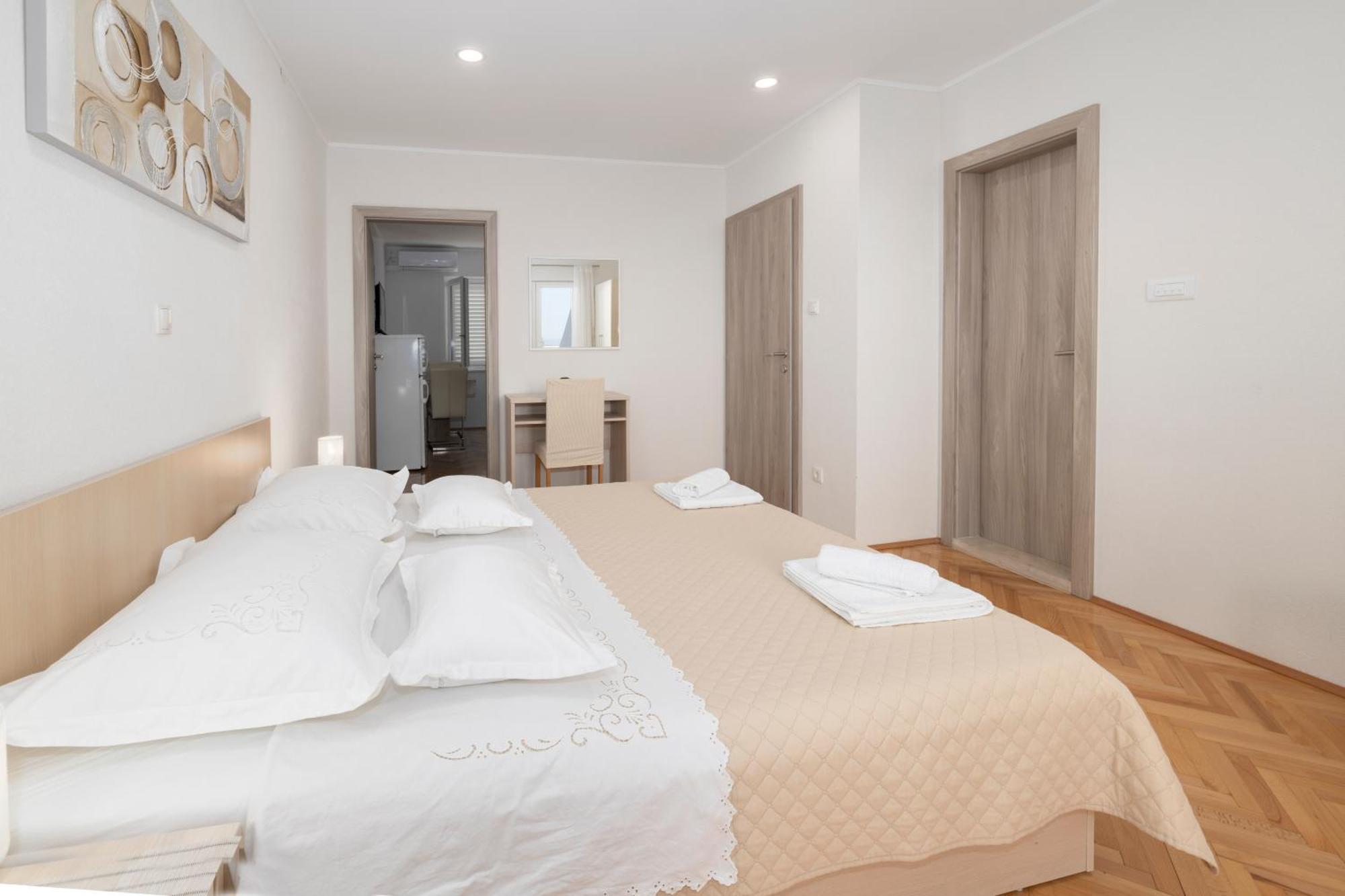 Apartmani Marta Tučepi Rum bild